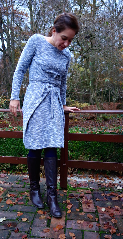 typische Bloggerpose.... Kielo Wrap Dress with Sleeves Named Clothing Patterns